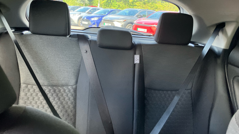 Toyota Yaris 1.5 Hybrid Design 5dr CVT Hybrid Hatchback